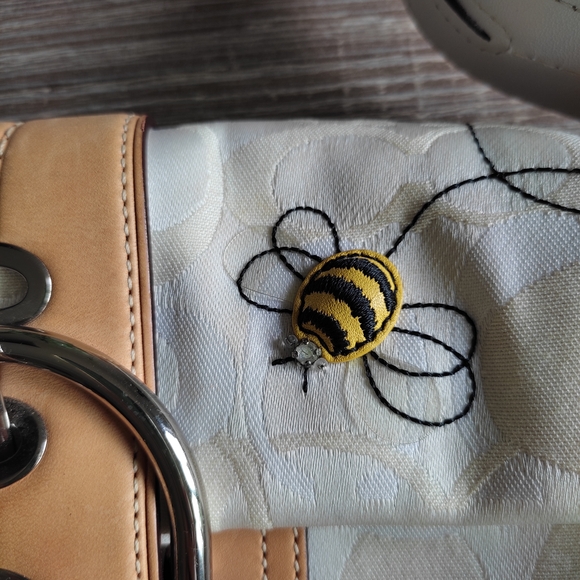 Coach White and Tan Relaxed Shoulder Bag - Picture 5 of 7